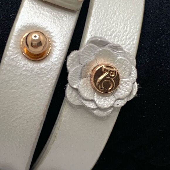 Rustic Cuff Pearl White Leather Megan Double Wrap With Logo Flowers - Picture 5 of 6